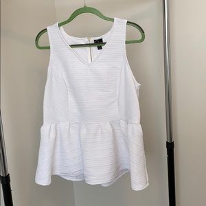 White 0X Worthington Women’s tank with zipper